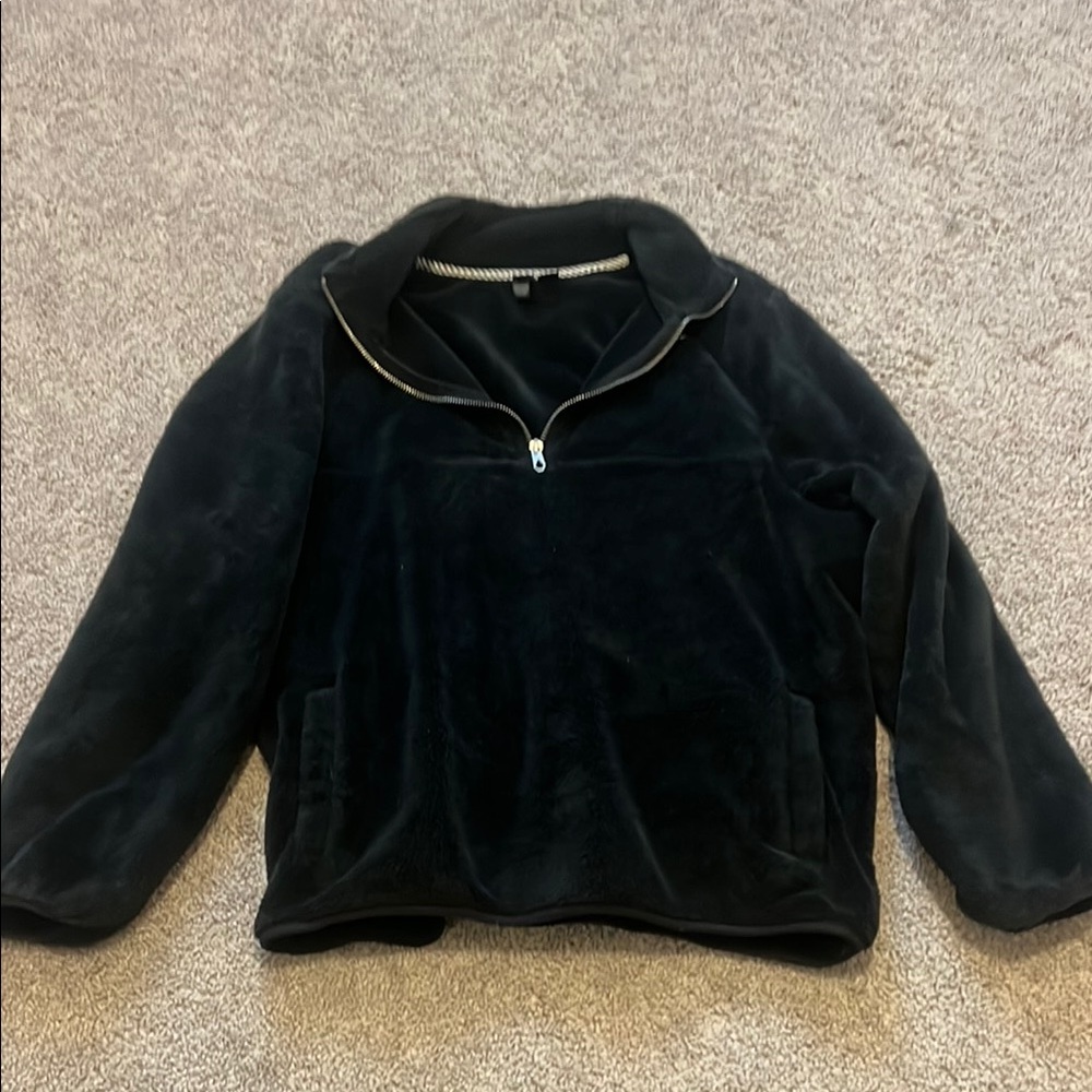 Volcom Black Quarter-Zip Black Fur Pullover - Size Large